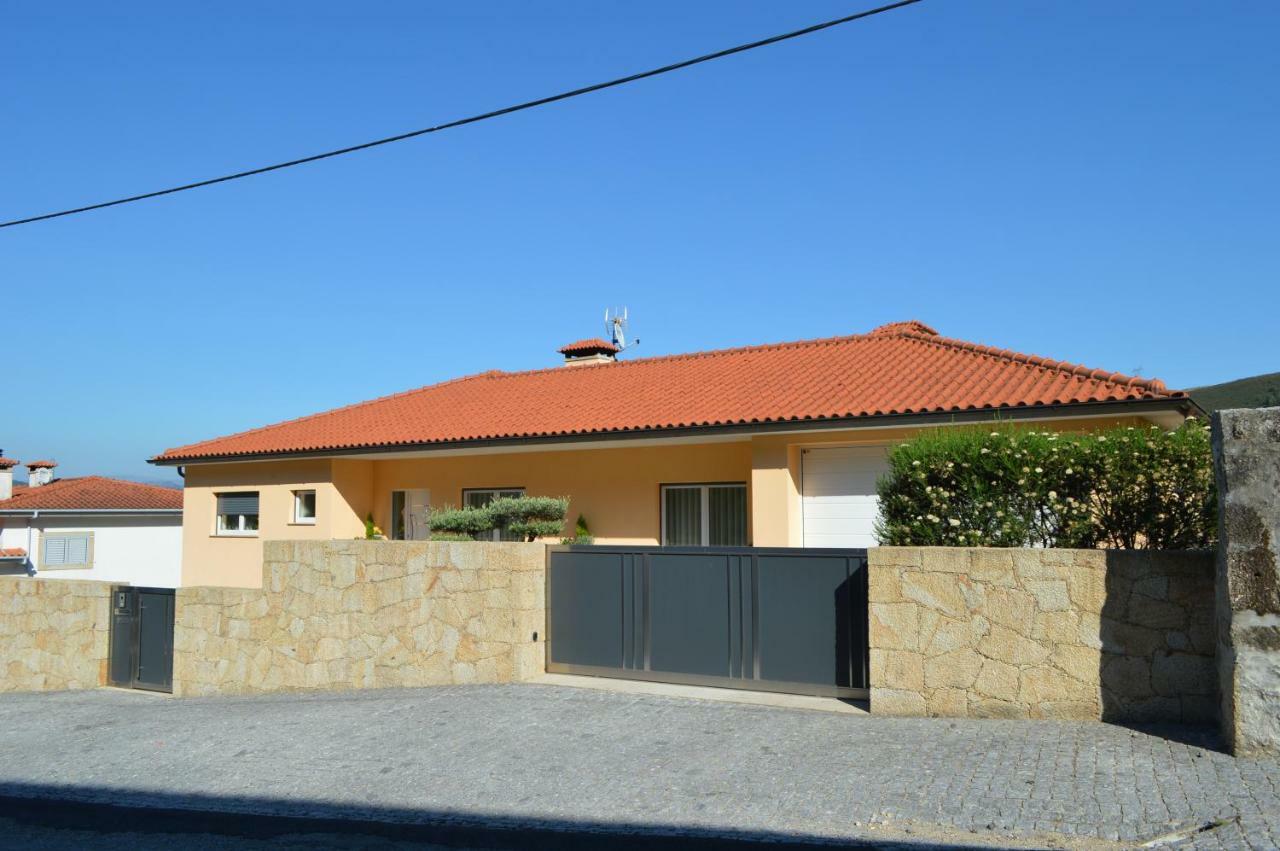 Al Ribeiro Apartment